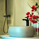 乌梅雷蒙娜别墅酒店 *